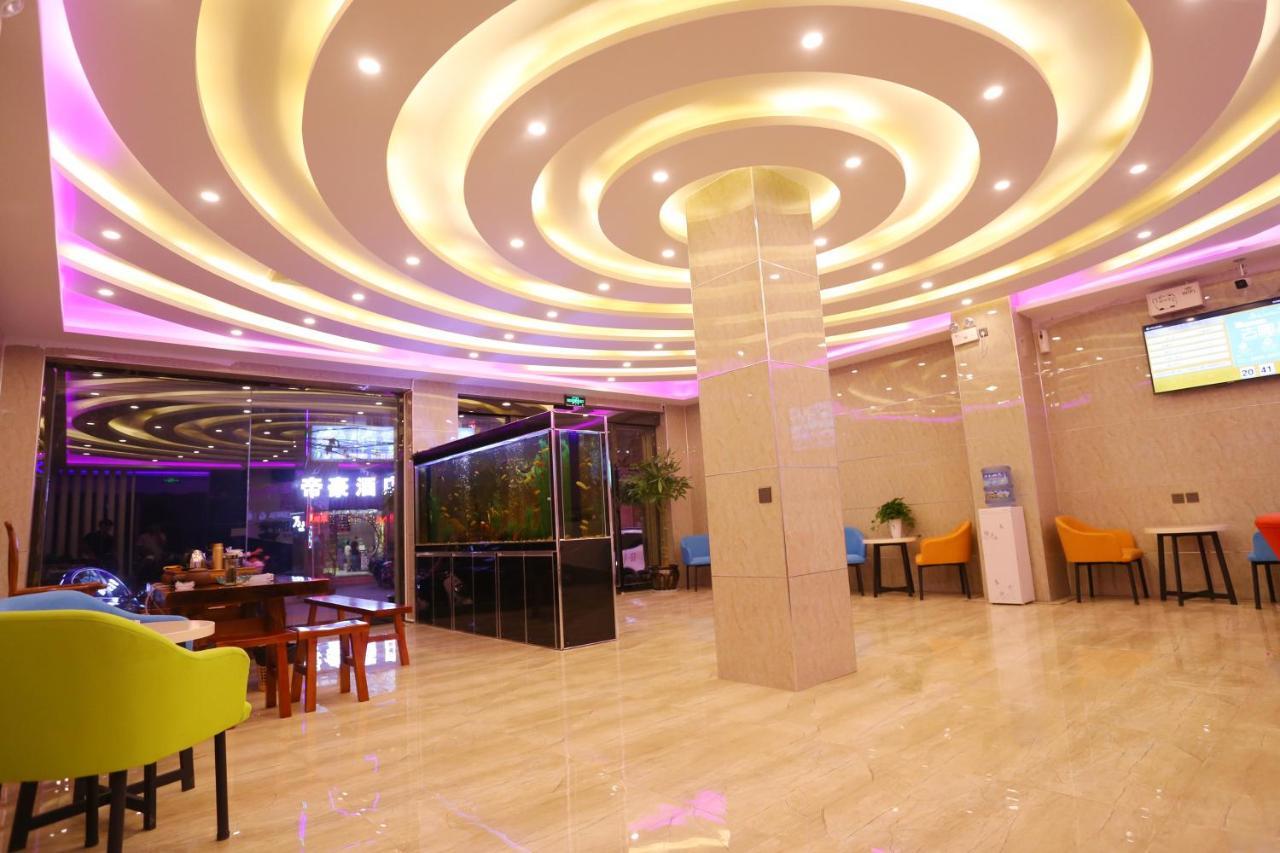 Kunming Mengda Holiday Hotel מראה חיצוני תמונה