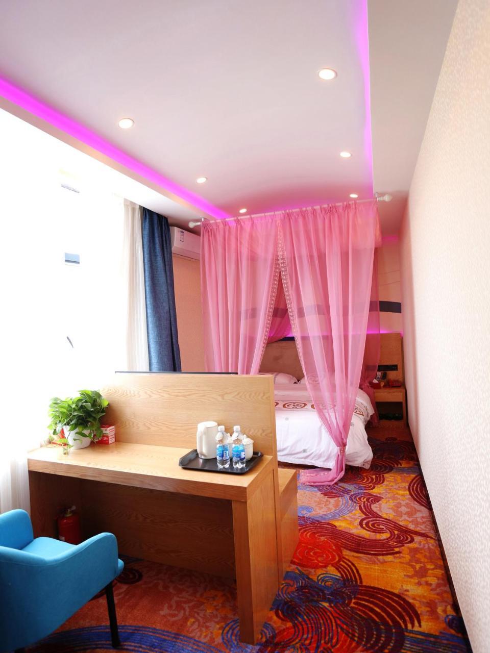 Kunming Mengda Holiday Hotel מראה חיצוני תמונה