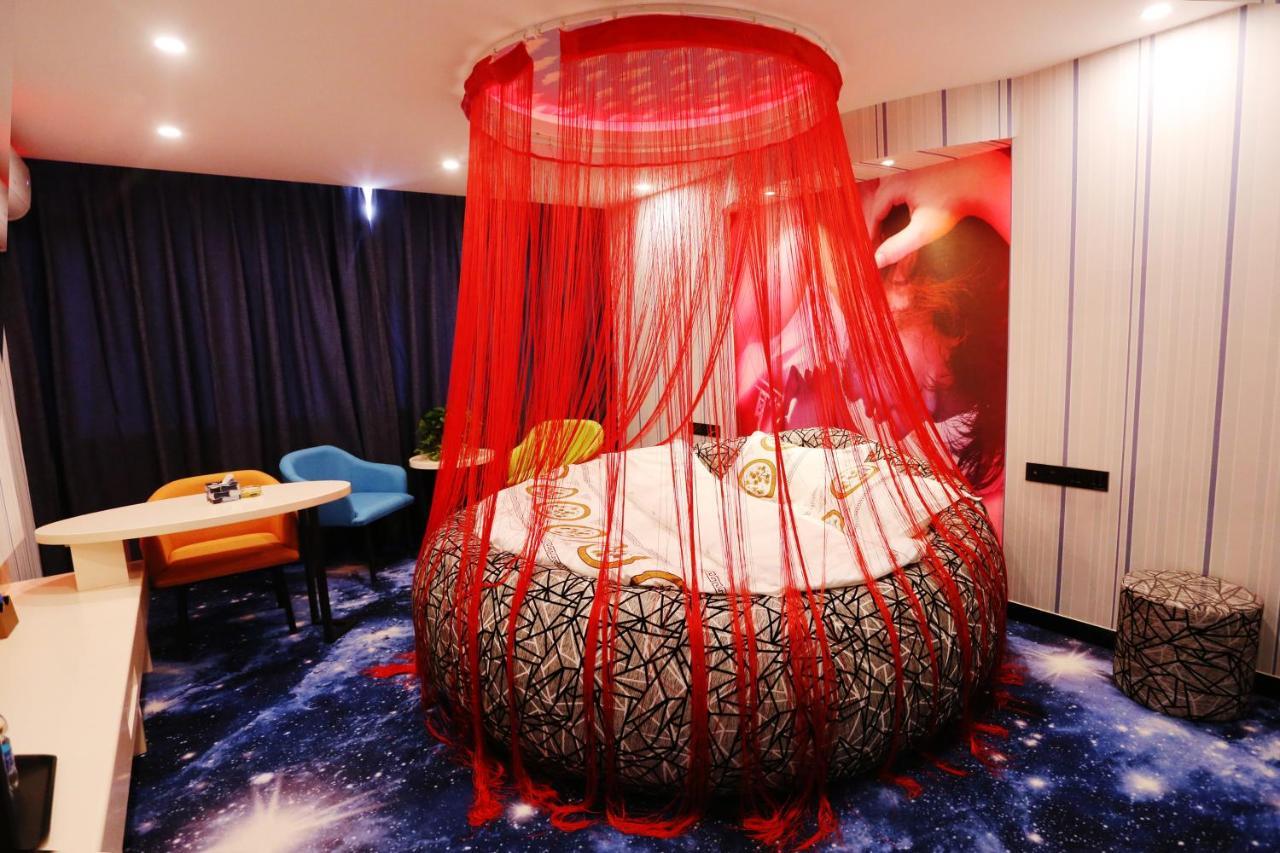 Kunming Mengda Holiday Hotel מראה חיצוני תמונה
